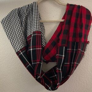 J. Jill Red and Black Plaid houndstooth  circular Scarf fall trend cottage